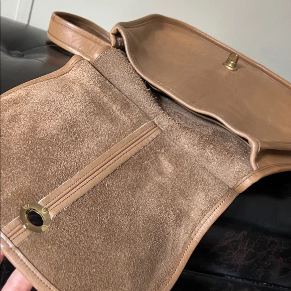 Vintage Coach Crescent Leather Saddle Bag - Picture 6 of 13